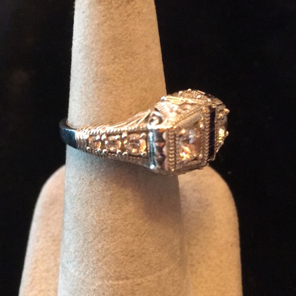 Sterling Ring - Picture 2 of 6